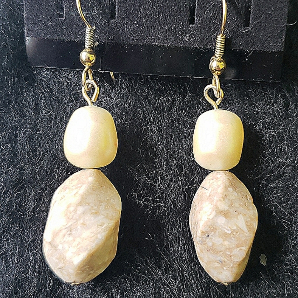 S🌷LE! 3/$10. Natural Stone & Faux Pearl Earrings